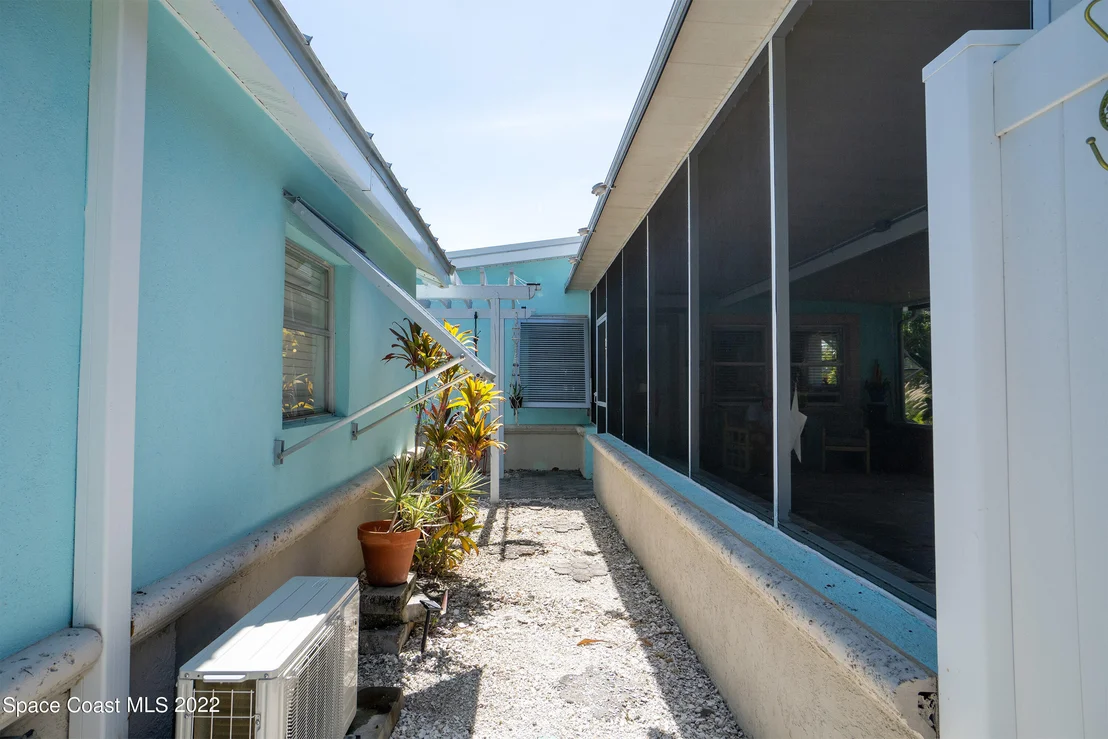 Photo of 230 Rita Boulevard