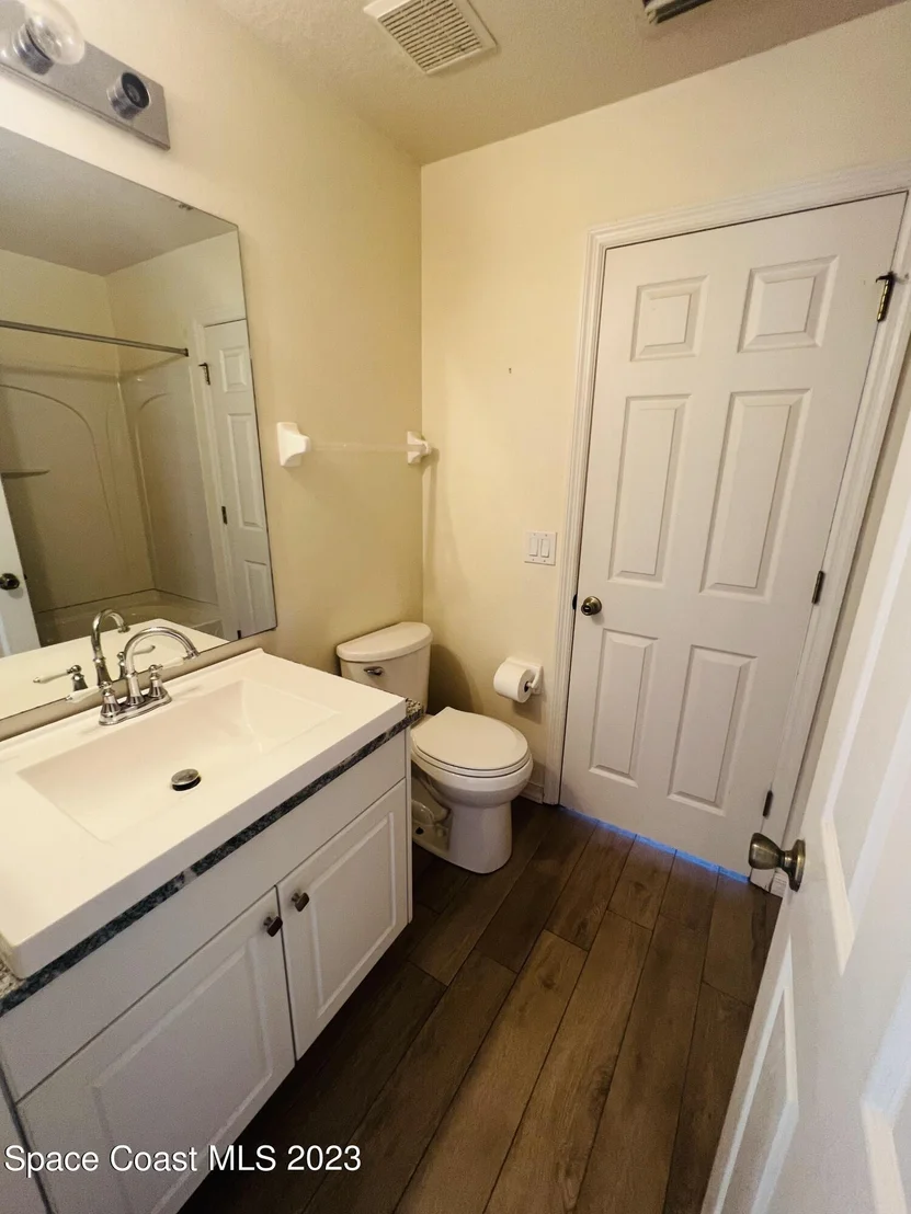 Photo of Unit 101 at 1070 Luminary Circle
