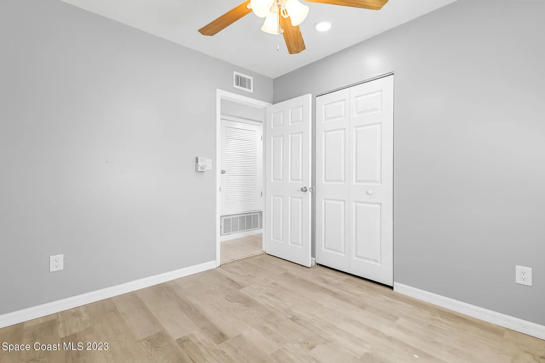 Photo of 948 Darwin Lane NE