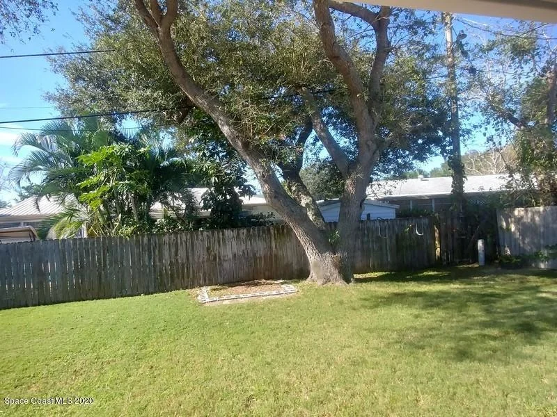 Photo of 790 Cobblestone Lane NE