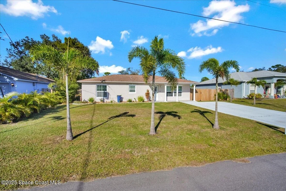 Photo of 4280 Mac Tavish Street