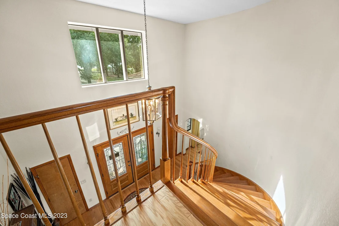 Photo of 2930 N Riverside Drive