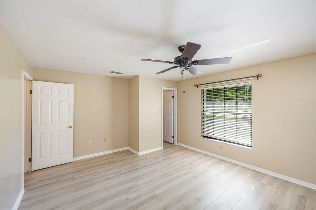 Photo of 1725 Hidden Lake Drive