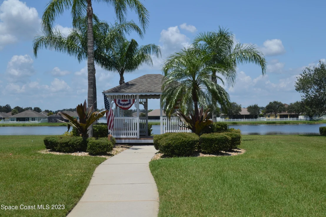 Photo of 1471 Bridgeport Circle