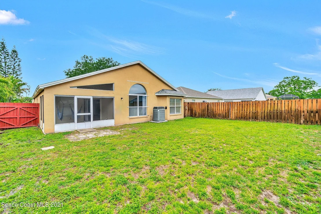 Photo of 8050 Bracken Lane