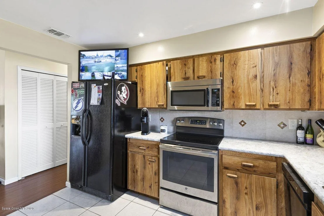 Photo of 823 Levitt Parkway