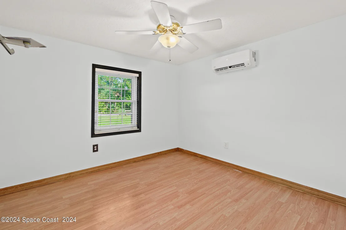 Photo of 3893 Burton Road