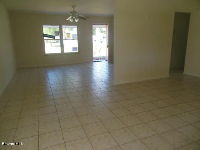 Photo of 1401 NE Mariposa Drive
