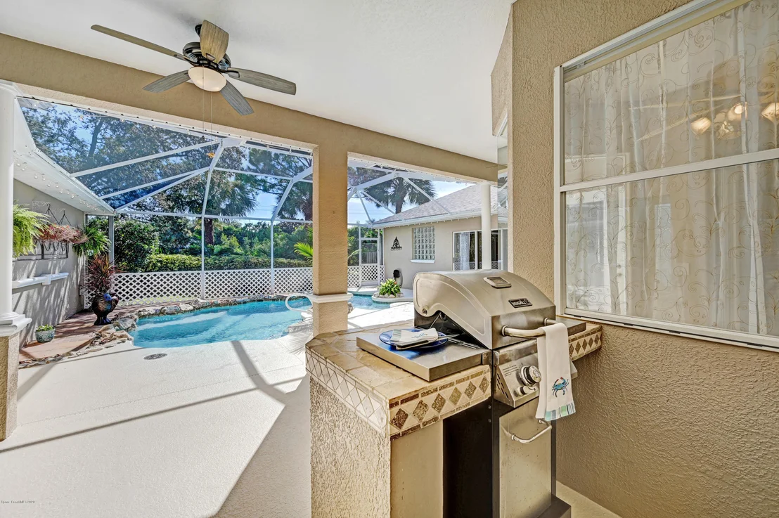 Photo of 601 Gina Lane