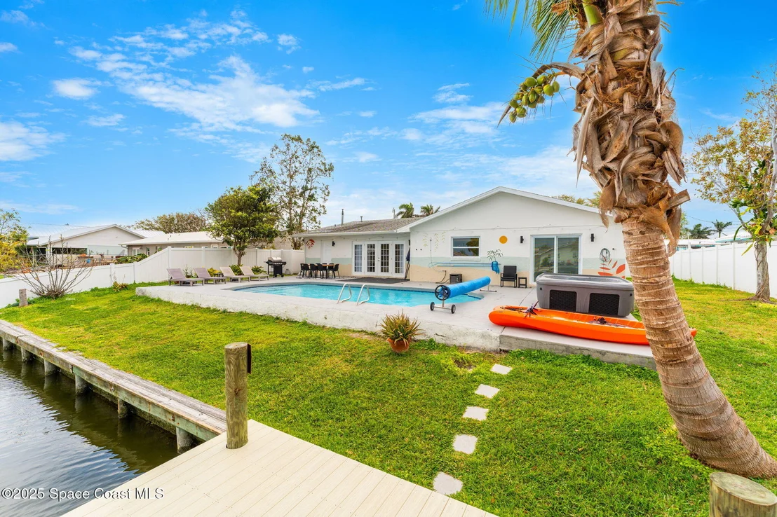 Photo of 368 Carmine Drive