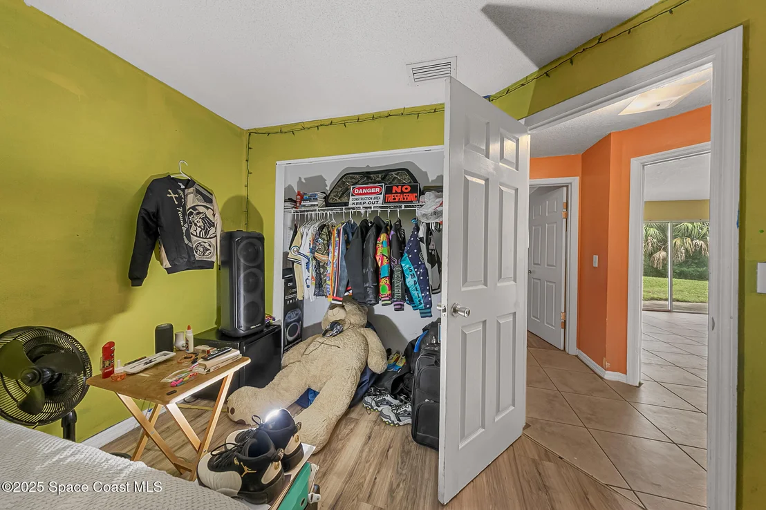 Photo of 1099 Pace Drive NW