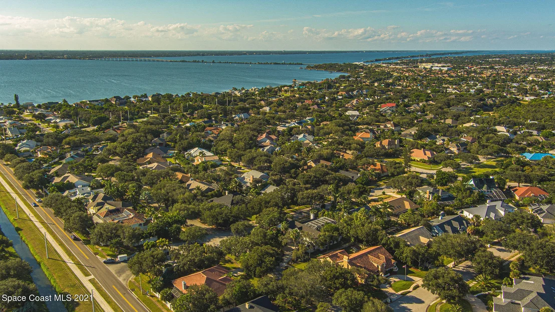 Photo of 472 Peregrine Drive