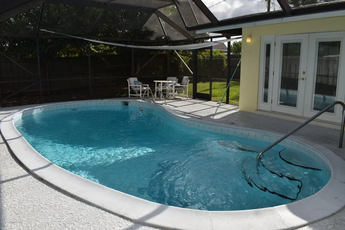 Photo of 720 Bianca Drive NE