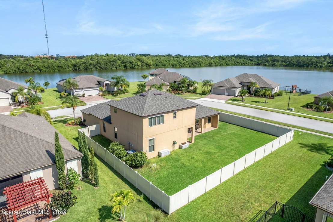 Photo of 3380 Watergrass Street