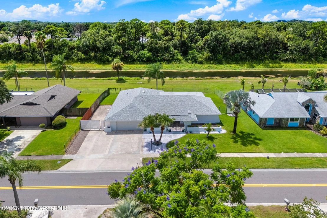 Photo of 1512 Meadowbrook Road NE