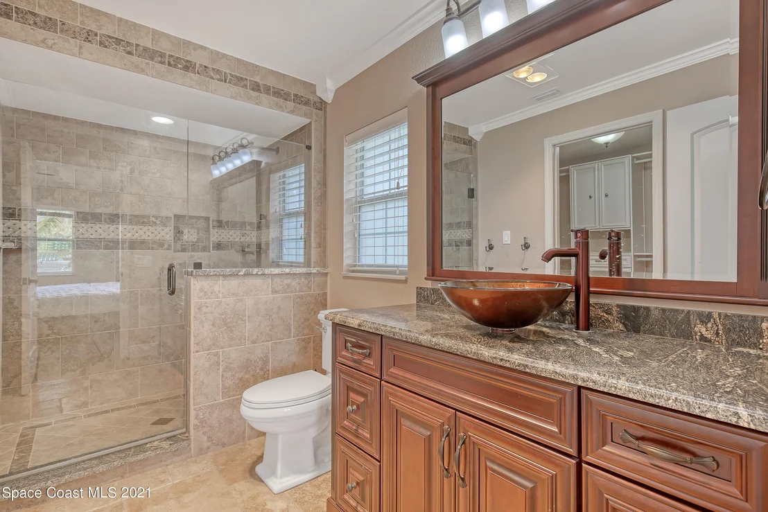 Photo of 375 Dorset Drive