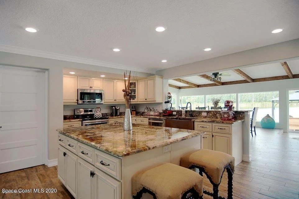 Photo of 1445 Martin Road