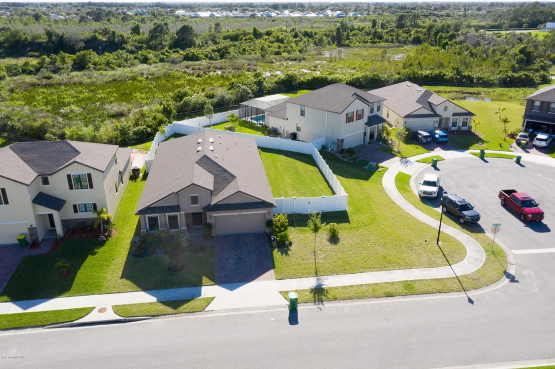 Photo of 1002 Peta Way