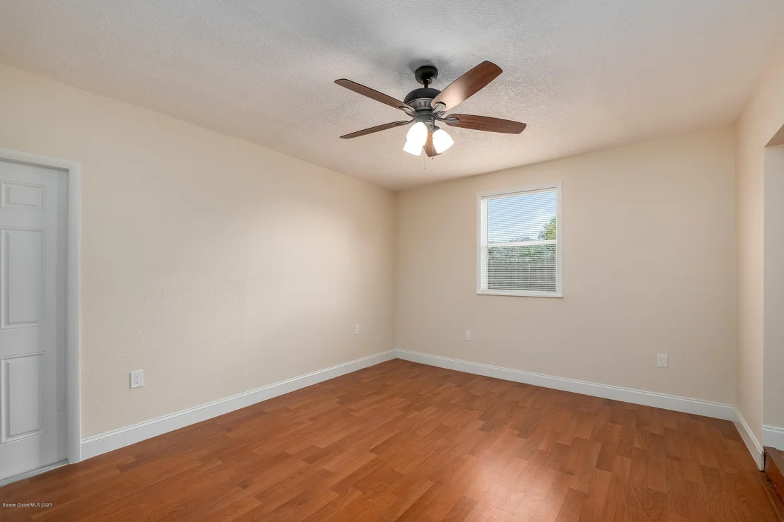 Photo of 1933 Elmwood Drive