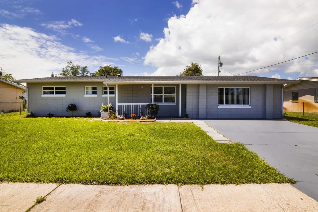 Photo of 2469 Dianne Drive