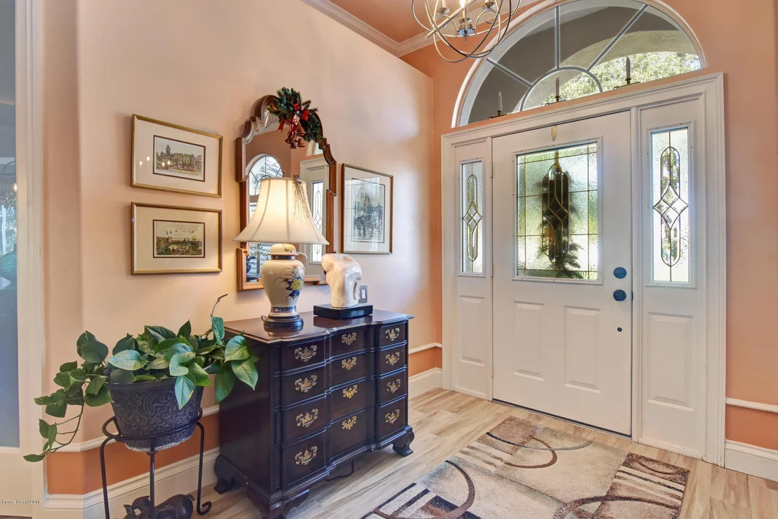 Photo of 979 Palm Brook Drive