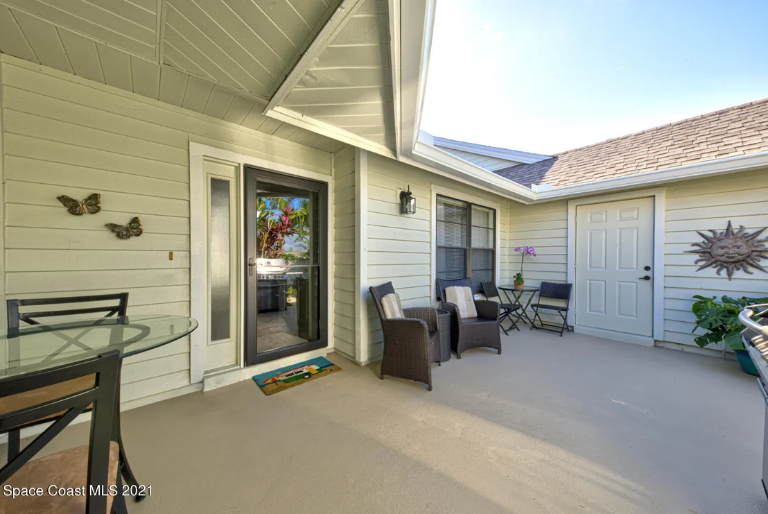 Photo of 873 Ridge Lake Drive