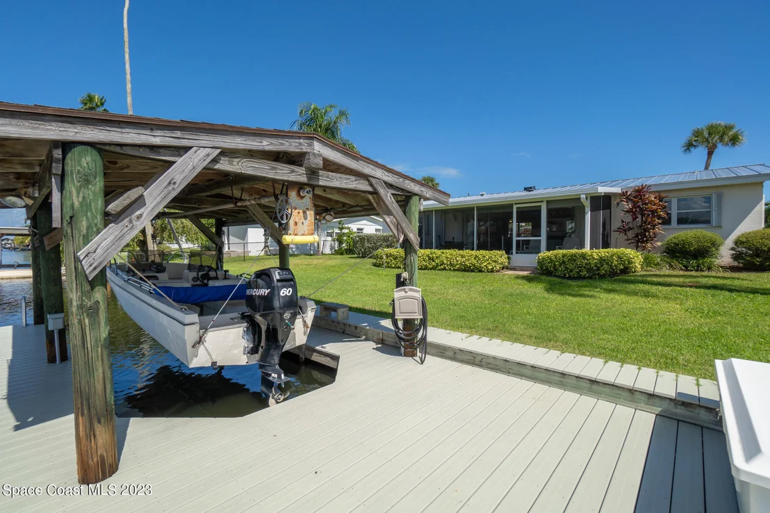 Photo of 209 River Road