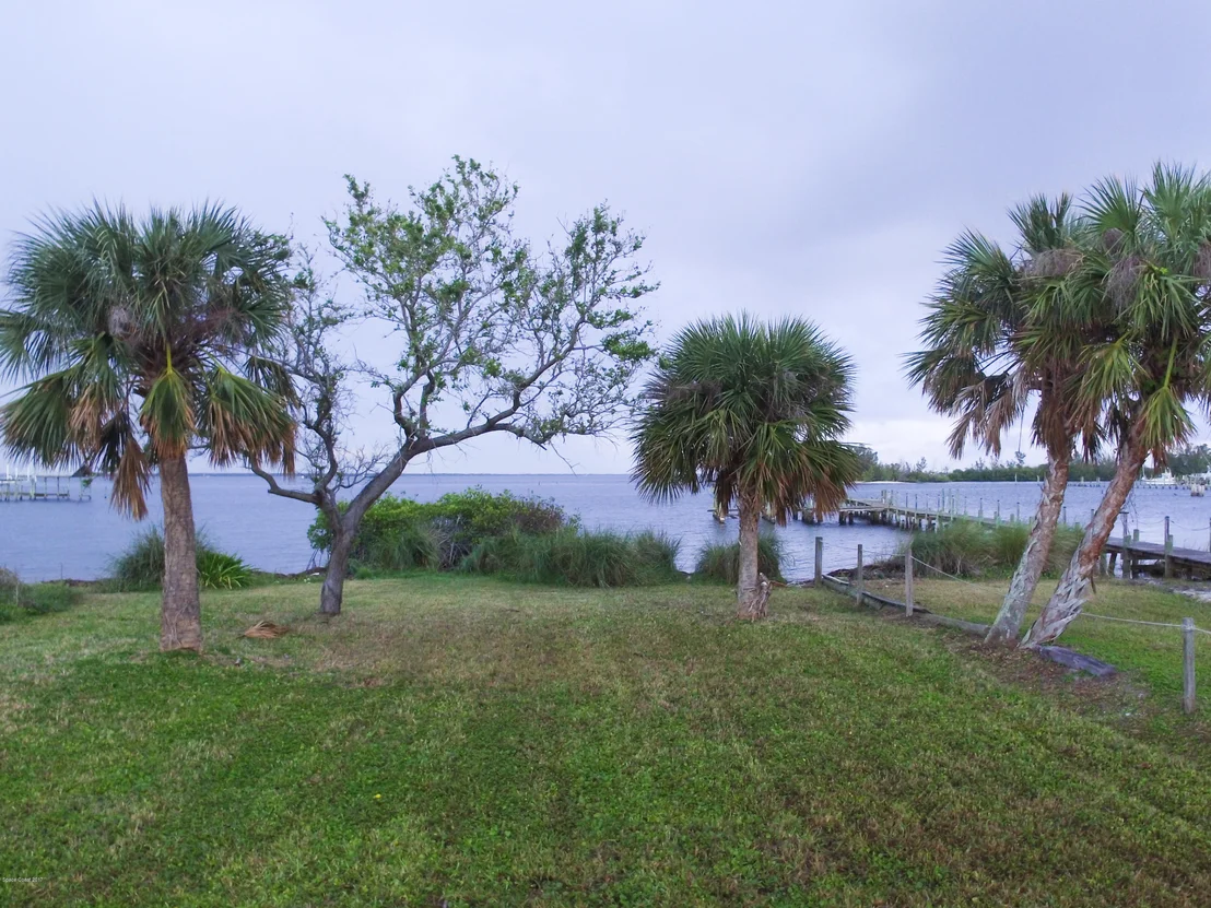 Photo of 1690 Indian River Drive