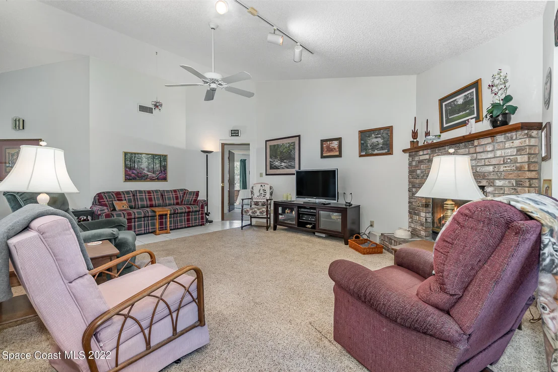 Photo of 4050 Burkholm Road