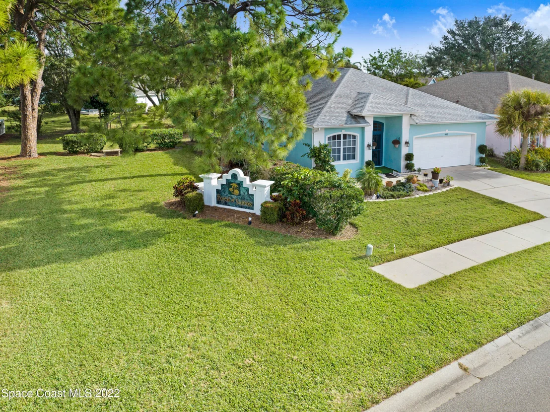 Photo of 852 Villa Drive