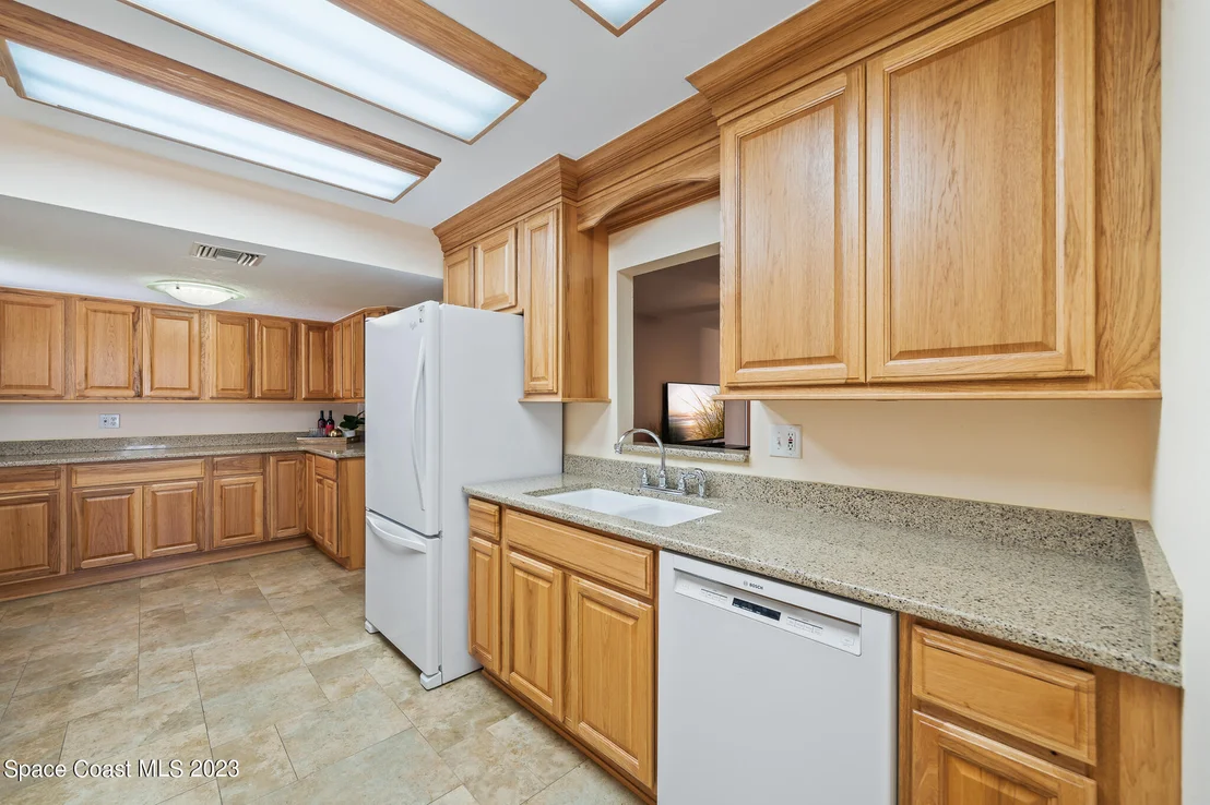 Photo of 715 Hibiscus Drive