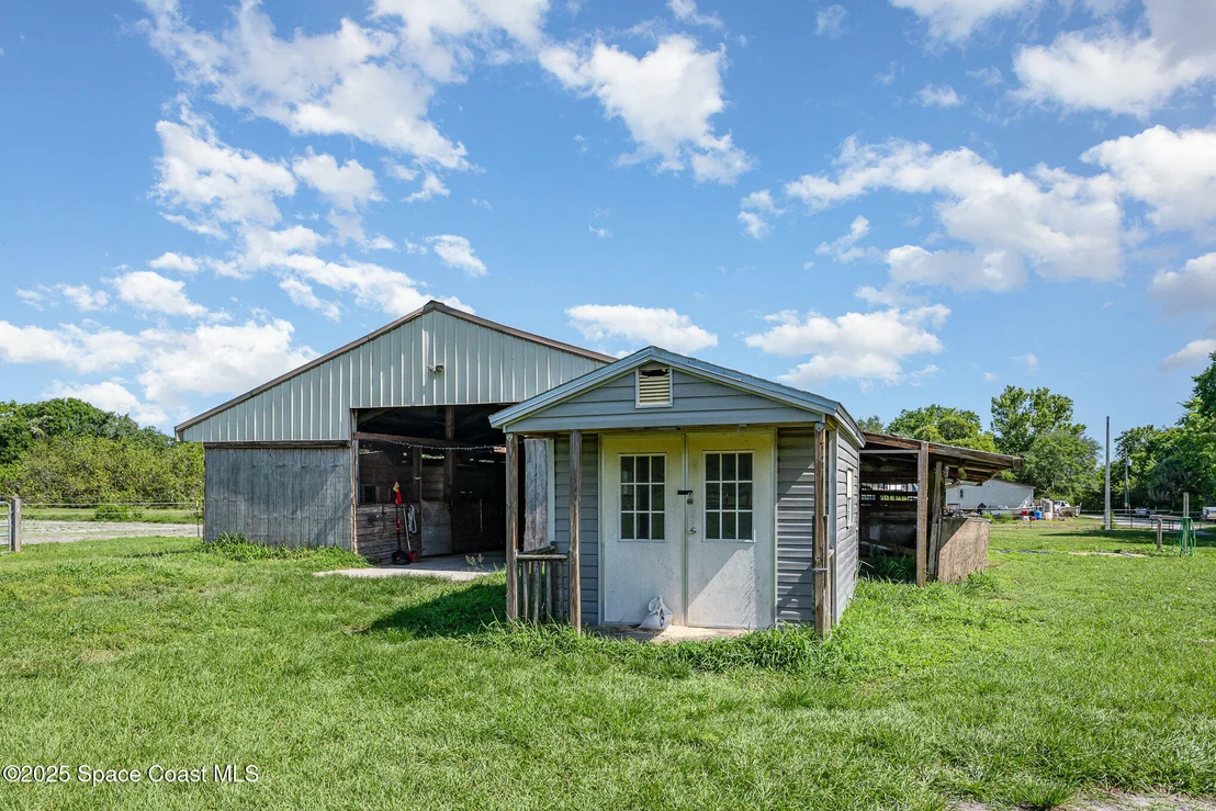 Photo of 2675 Brockett Road