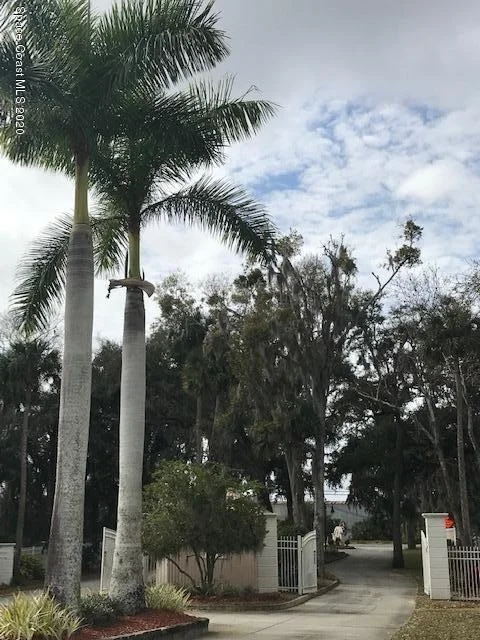 Photo of 2560 Frontier Drive