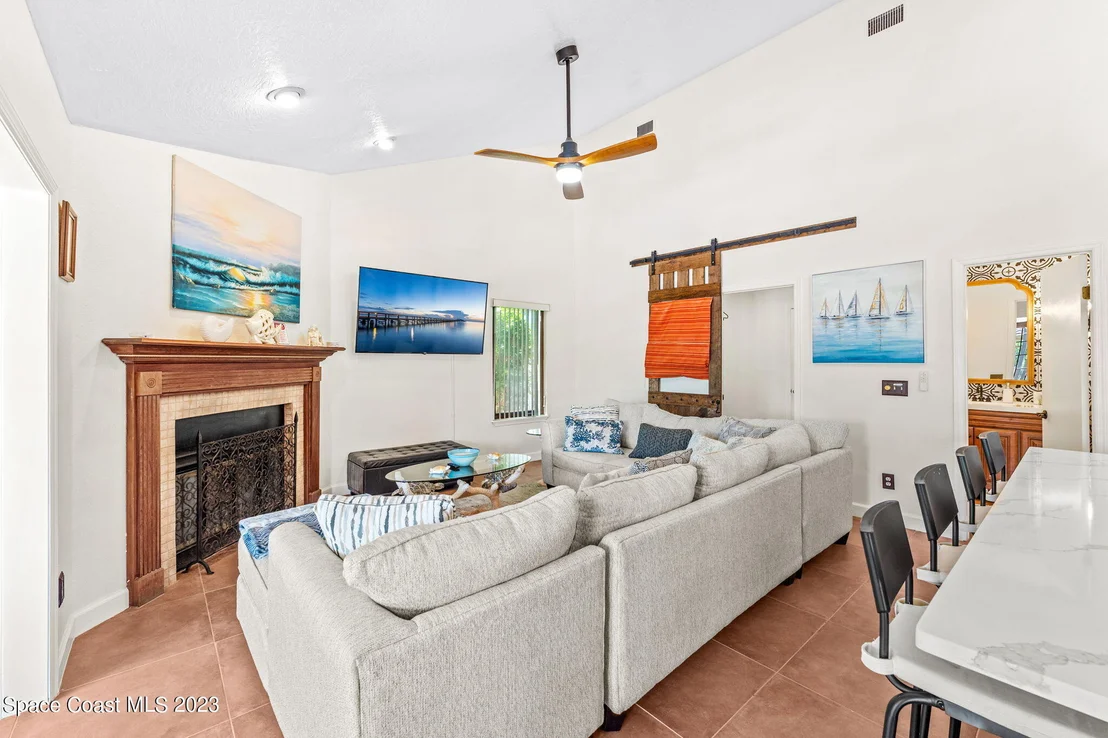 Photo of 442 Riverview Lane