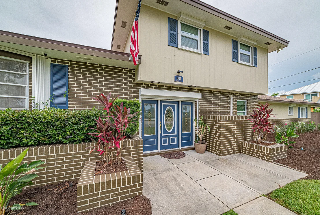 Photo of 601 Edgewood Drive