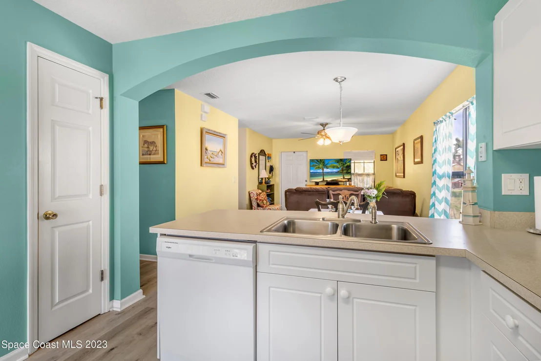 Photo of Unit 101 at 910 Luminary Circle