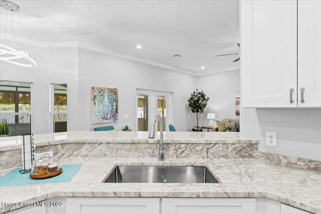 Photo of 1090 Emerald Road SE