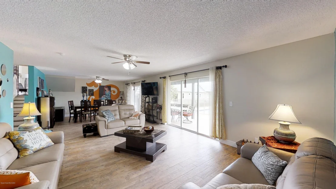 Photo of 9852 Riverview Drive