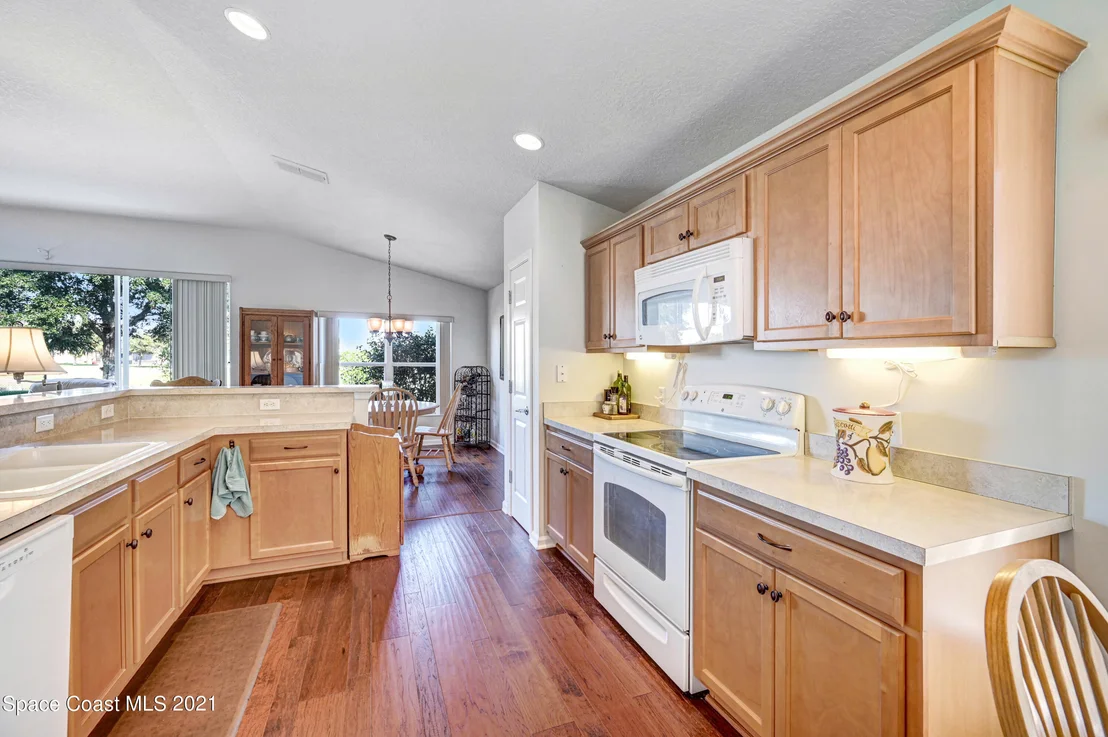 Photo of 1735 Dittmer Circle SE