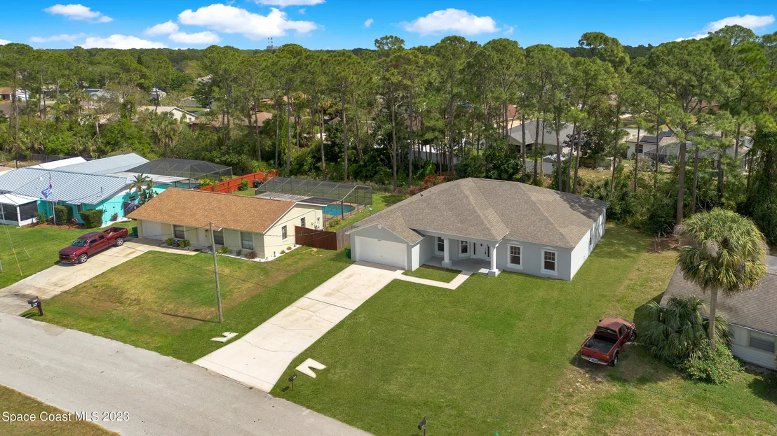 Photo of 6697 Cecil Road