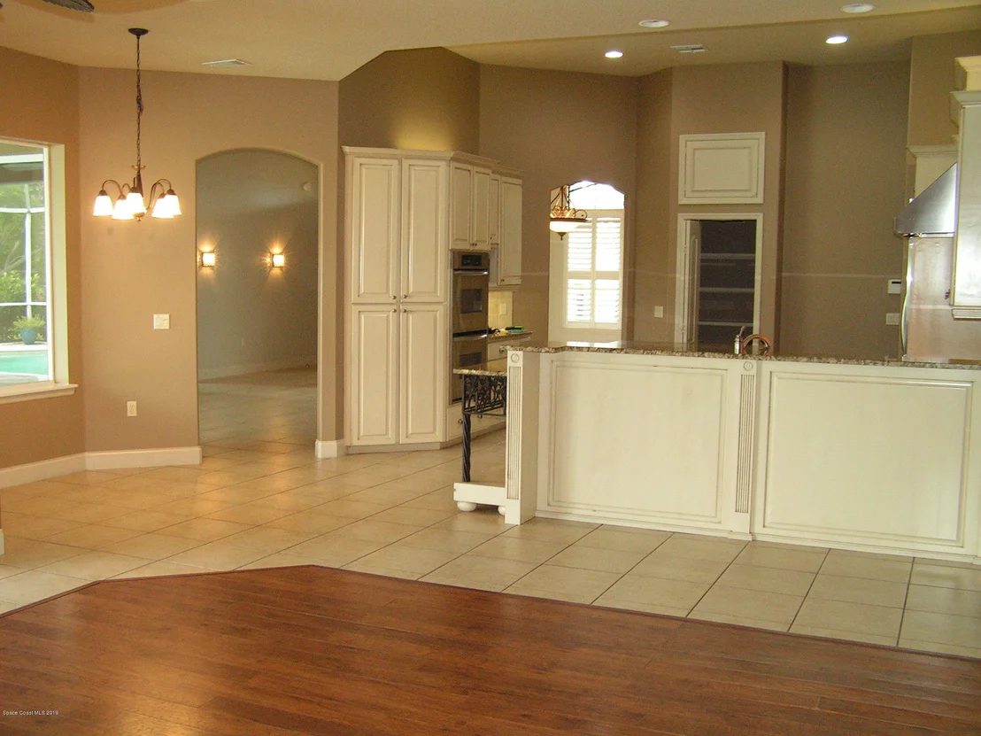 Photo of 1071 Stratford Place