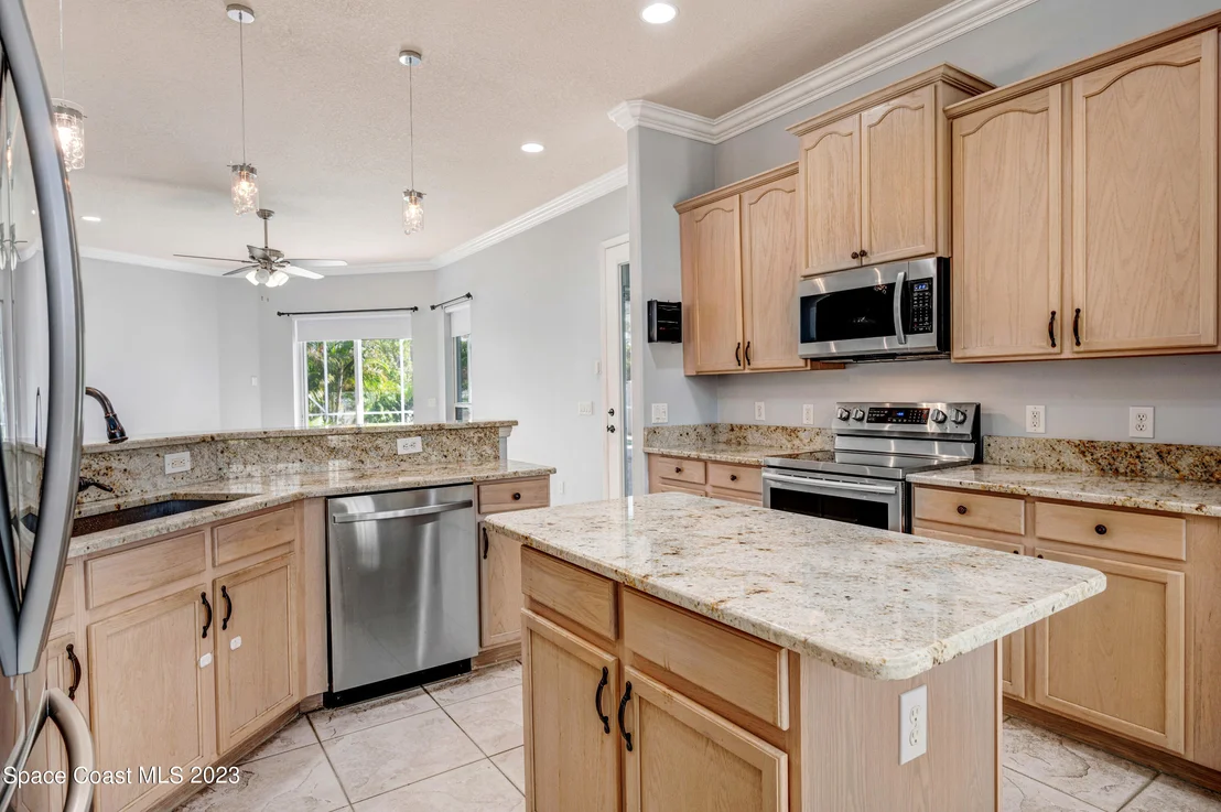 Photo of 1421 Whitman Drive