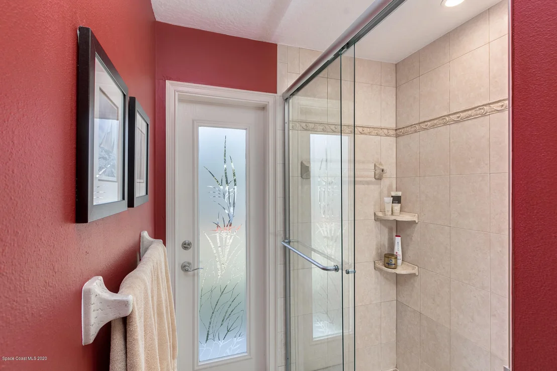 Photo of 552 Rio Casa Drive N