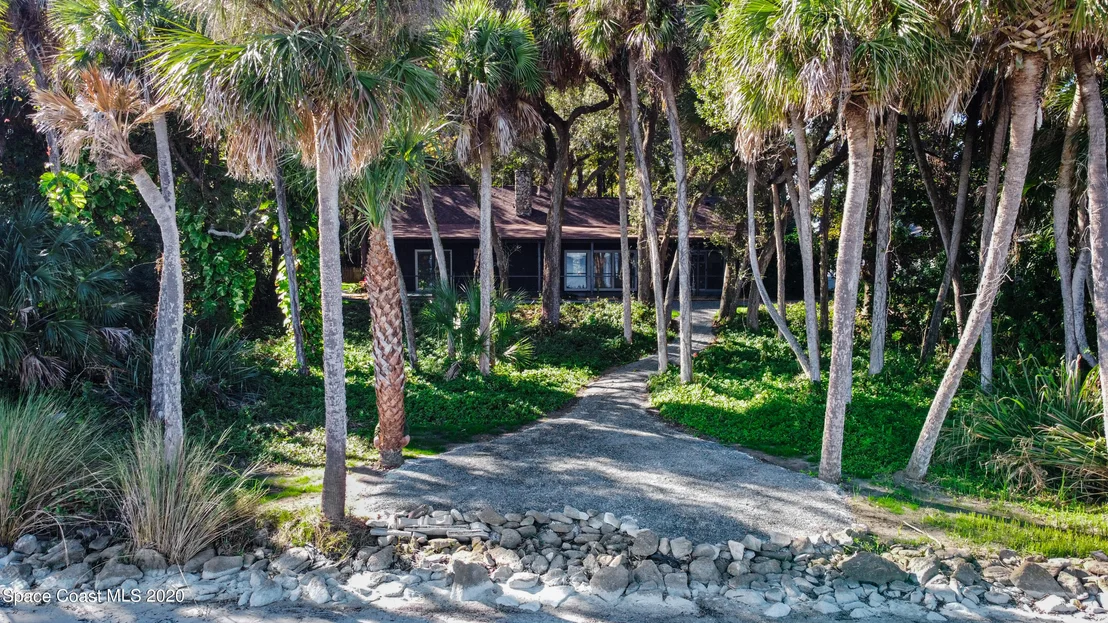 Photo of 5420 Edgewater Court