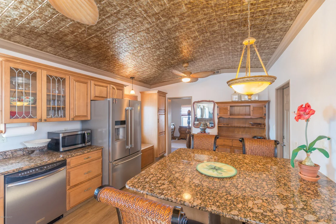 Photo of 423 Angelo Lane