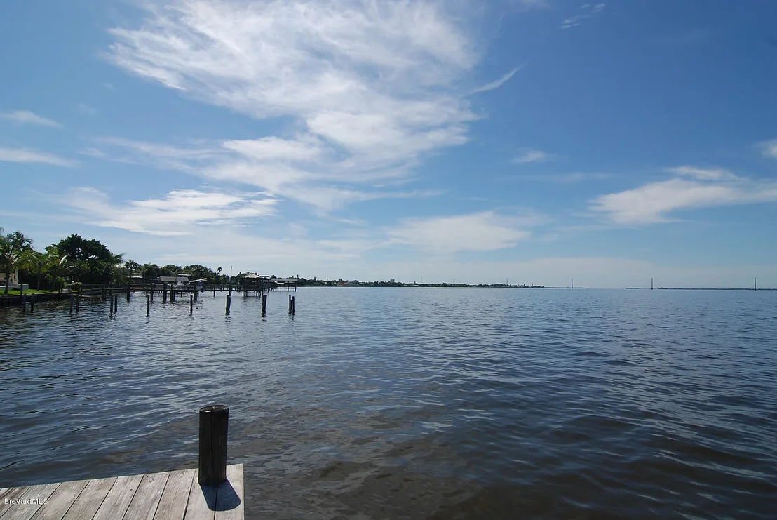 Photo of 427 Riverview Lane