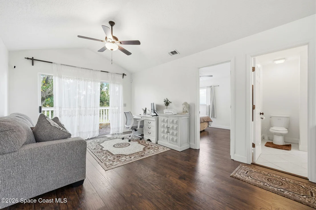 Photo of 1225 War Eagle Boulevard