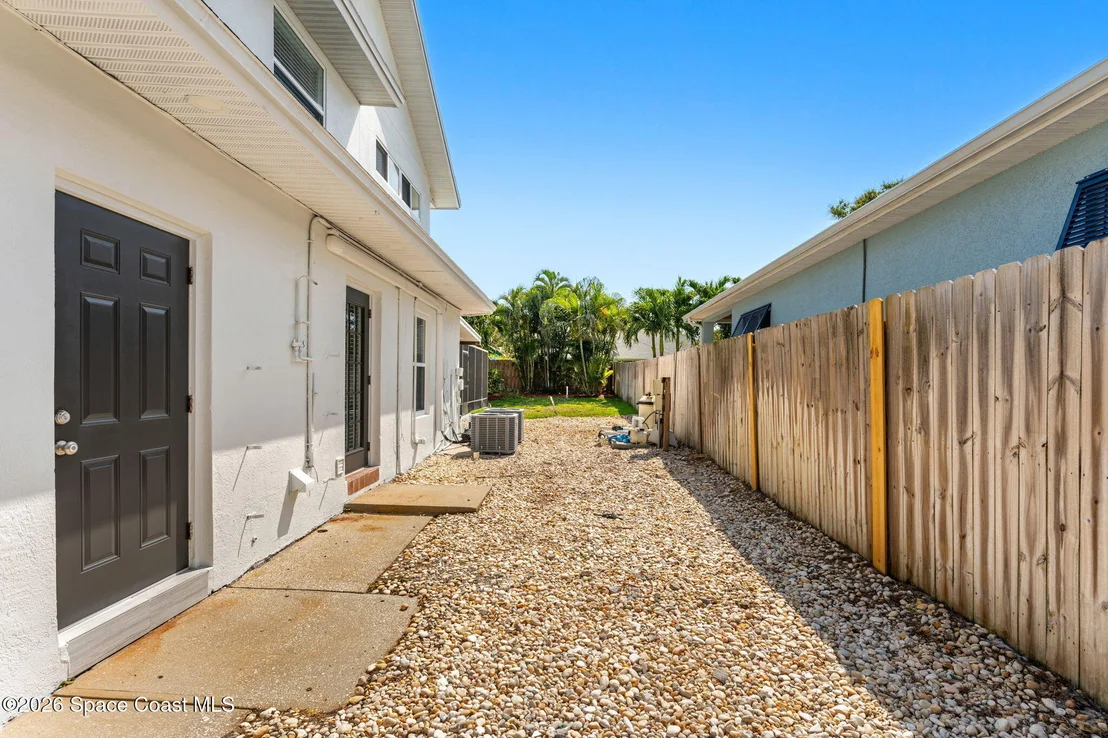 Photo of 6765 Angeles Road