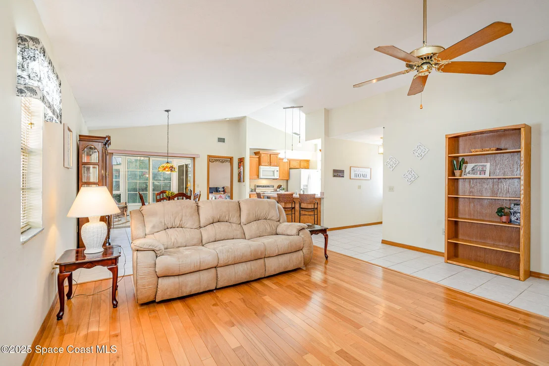 Photo of 955 S South Fork Circle
