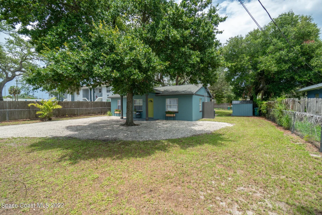 Photo of 1707 Avocado Avenue